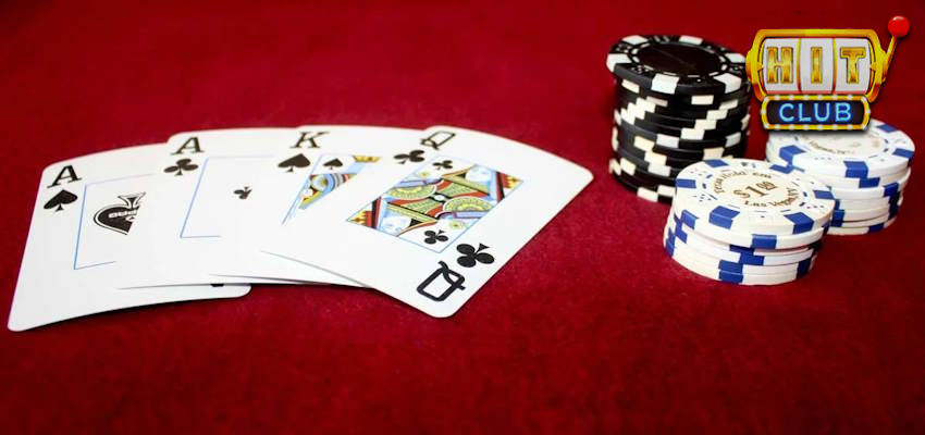 Mô phỏng một ván đấu poker hấp dẫn của Hitclub